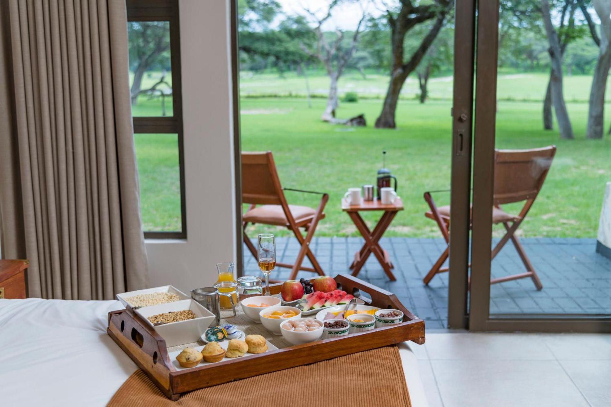 Hwange Safari Lodge Dete Buitenkant foto