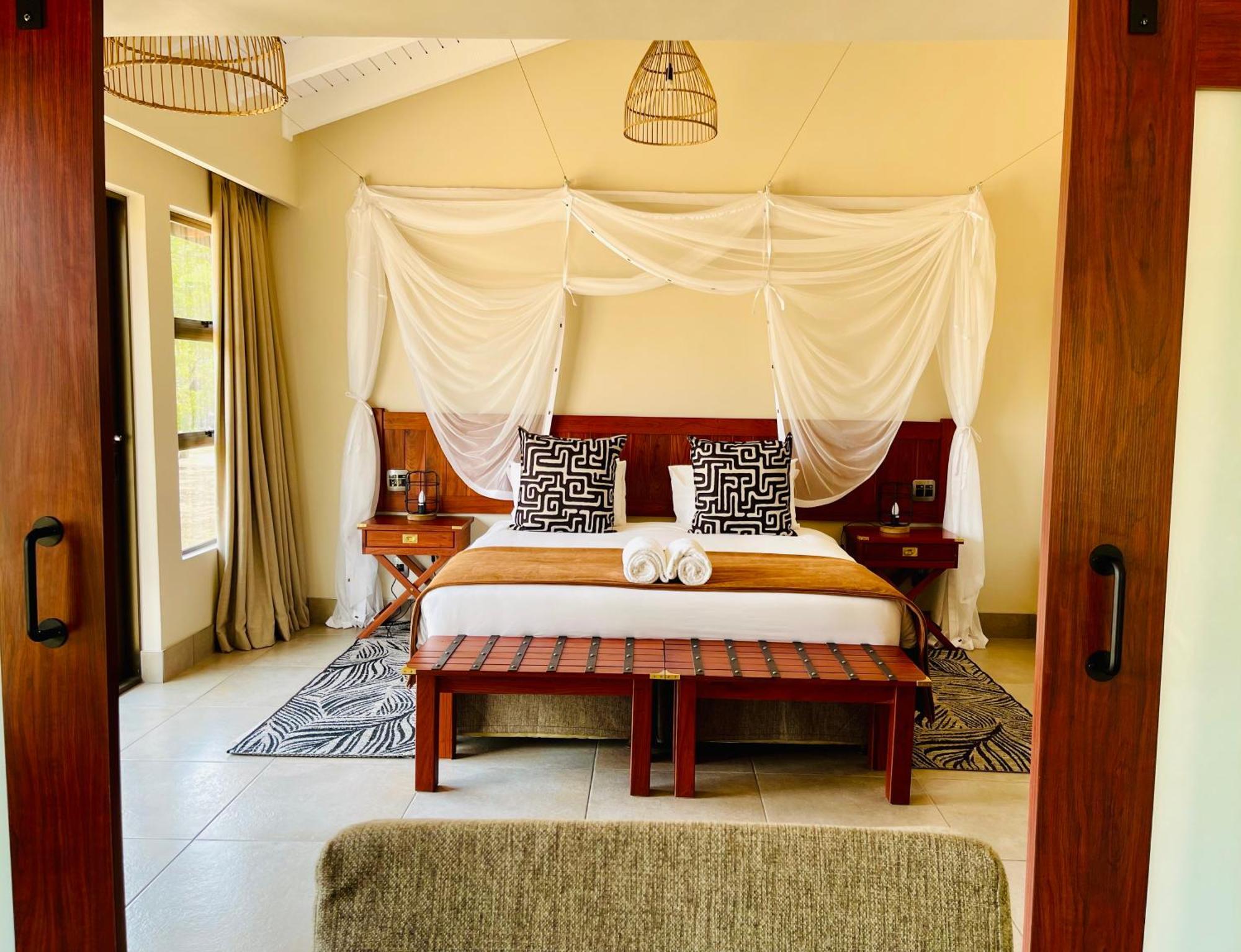 Hwange Safari Lodge Dete Buitenkant foto