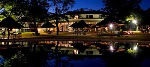 Hwange Safari Lodge Dete Buitenkant foto